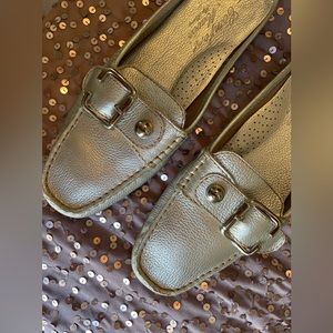 Comfort Maven By Mercy Loafers Moccasin Silver Leather Brazil